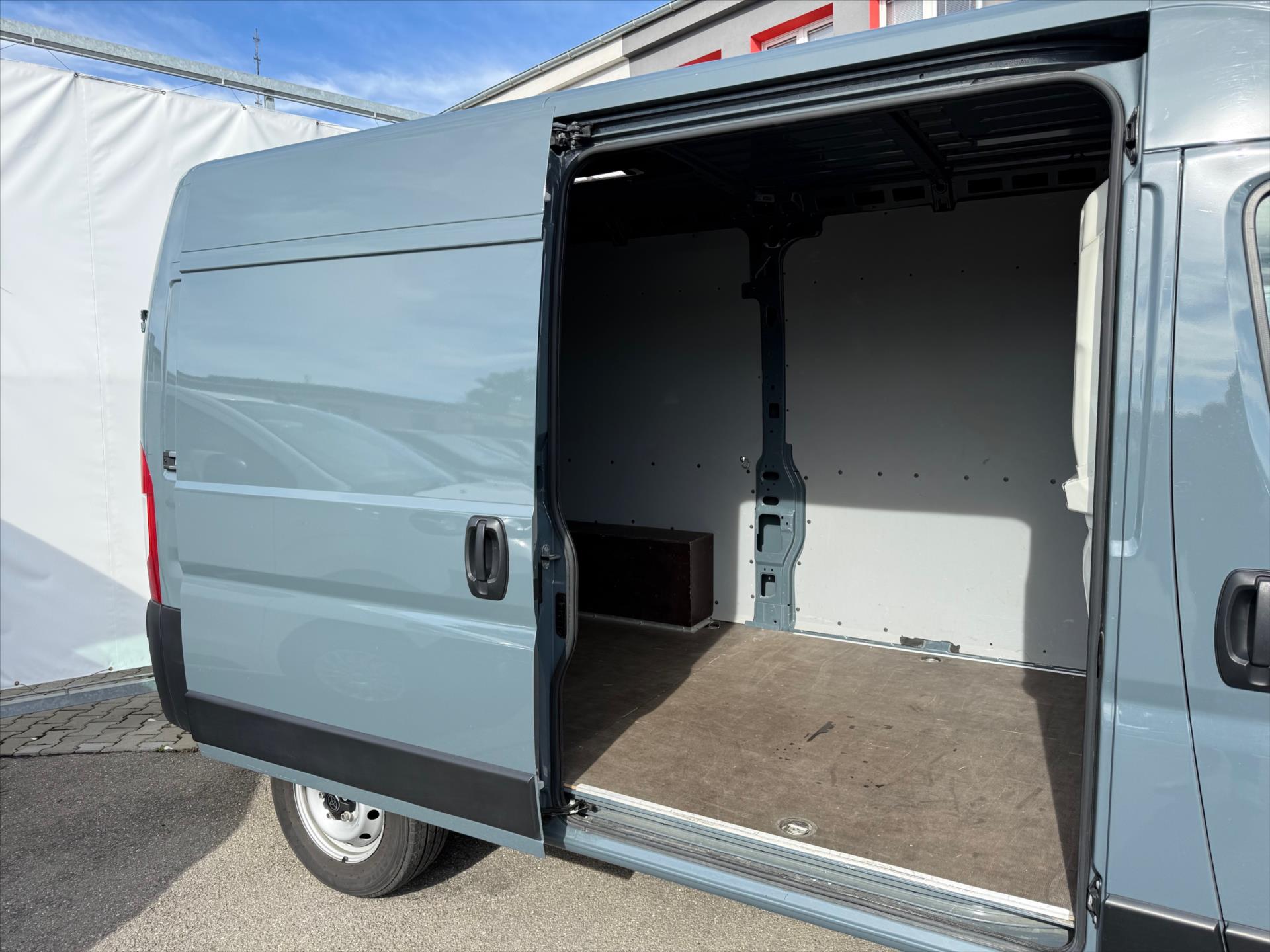 toyota-proace-2-2-l2h2-active-multimedia-max - 4