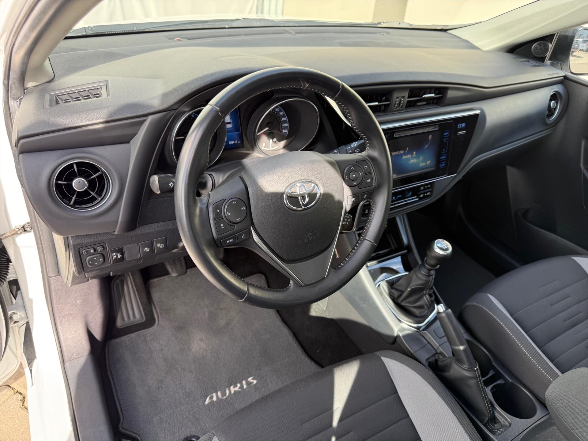 toyota-auris-1-6-active-trend - 6
