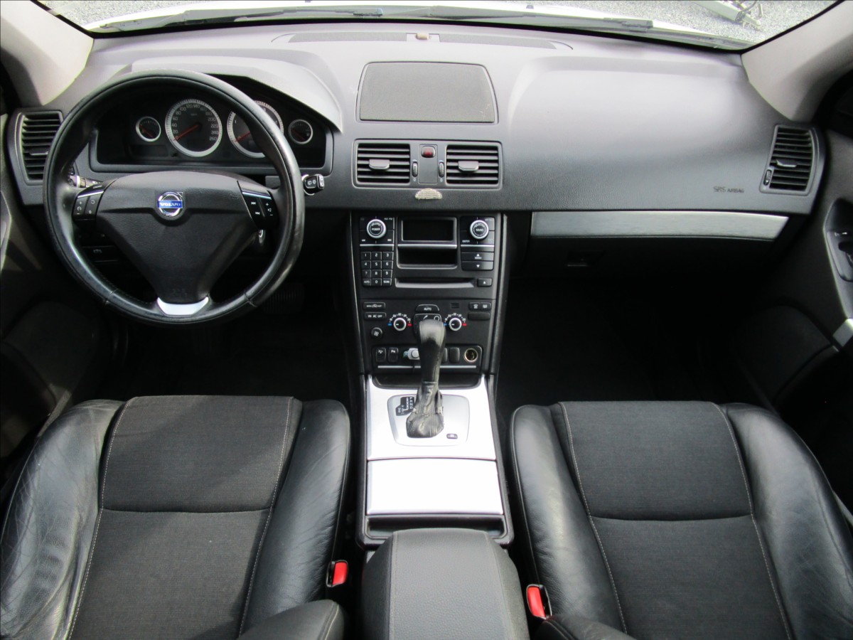 volvo-xc90-2-4-d5-awd-automat-7-mist - 6