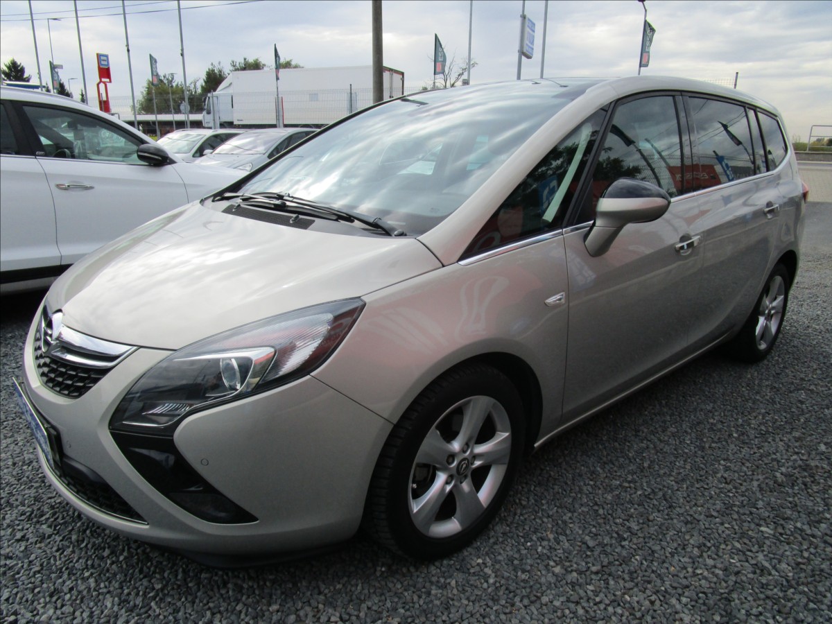 Opel Zafira Tourer 1.6CDTi aut. Klima, panorama
