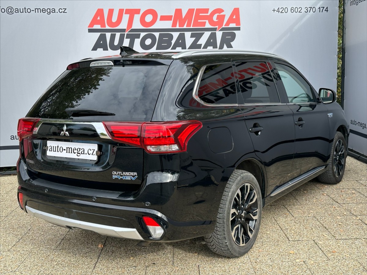 mitsubishi-outlander-2-0-phev-4x4-cz - 5