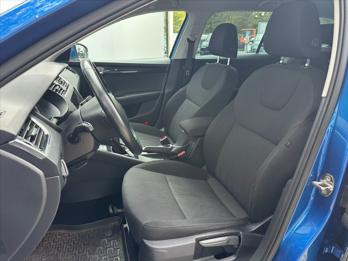 skoda-octavia-2-0-tdi-110kw-cz-servis - 9