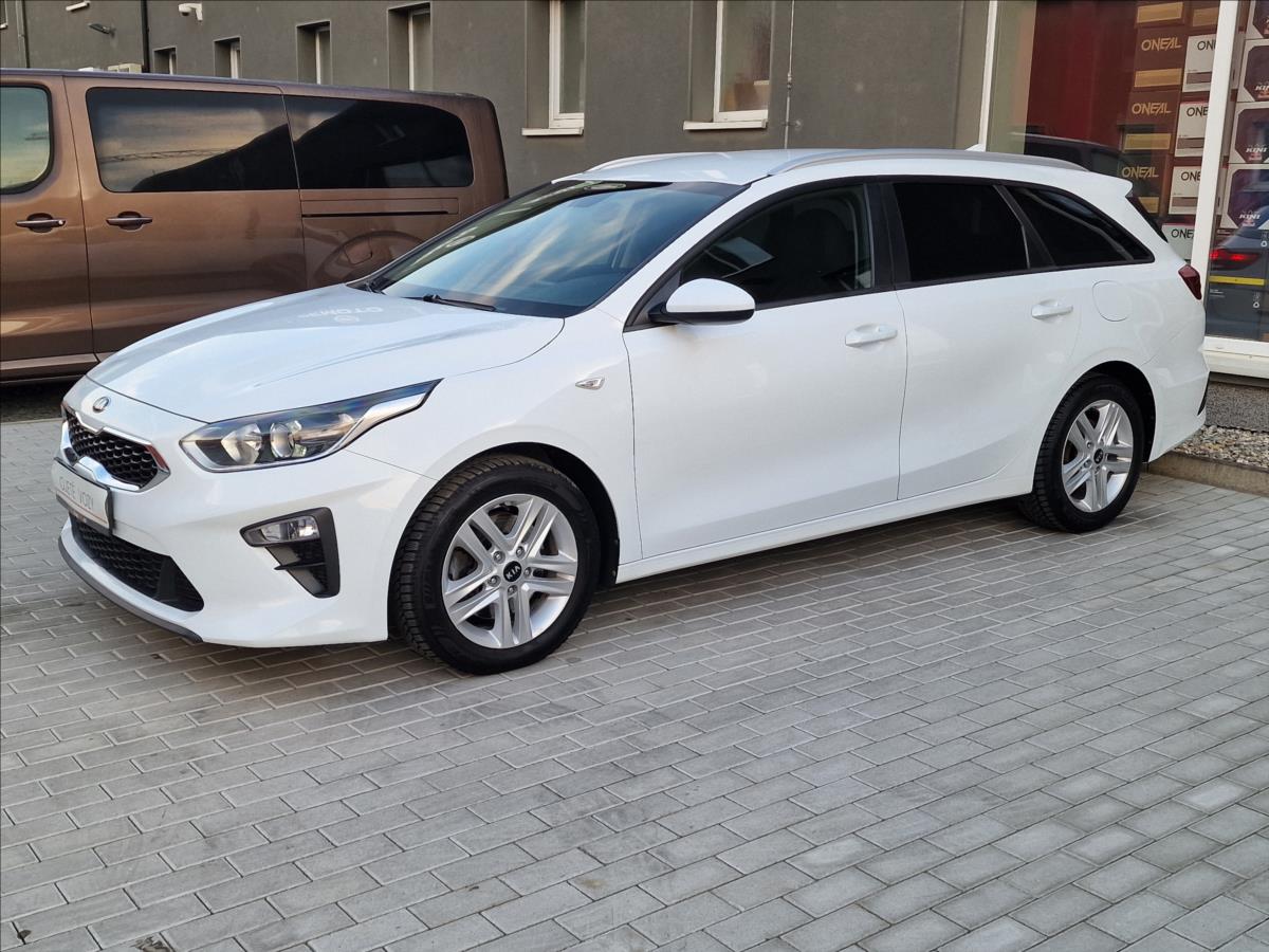 kia-ceed-1-6crdi-100kw-fresh-sw-1-maj - 5