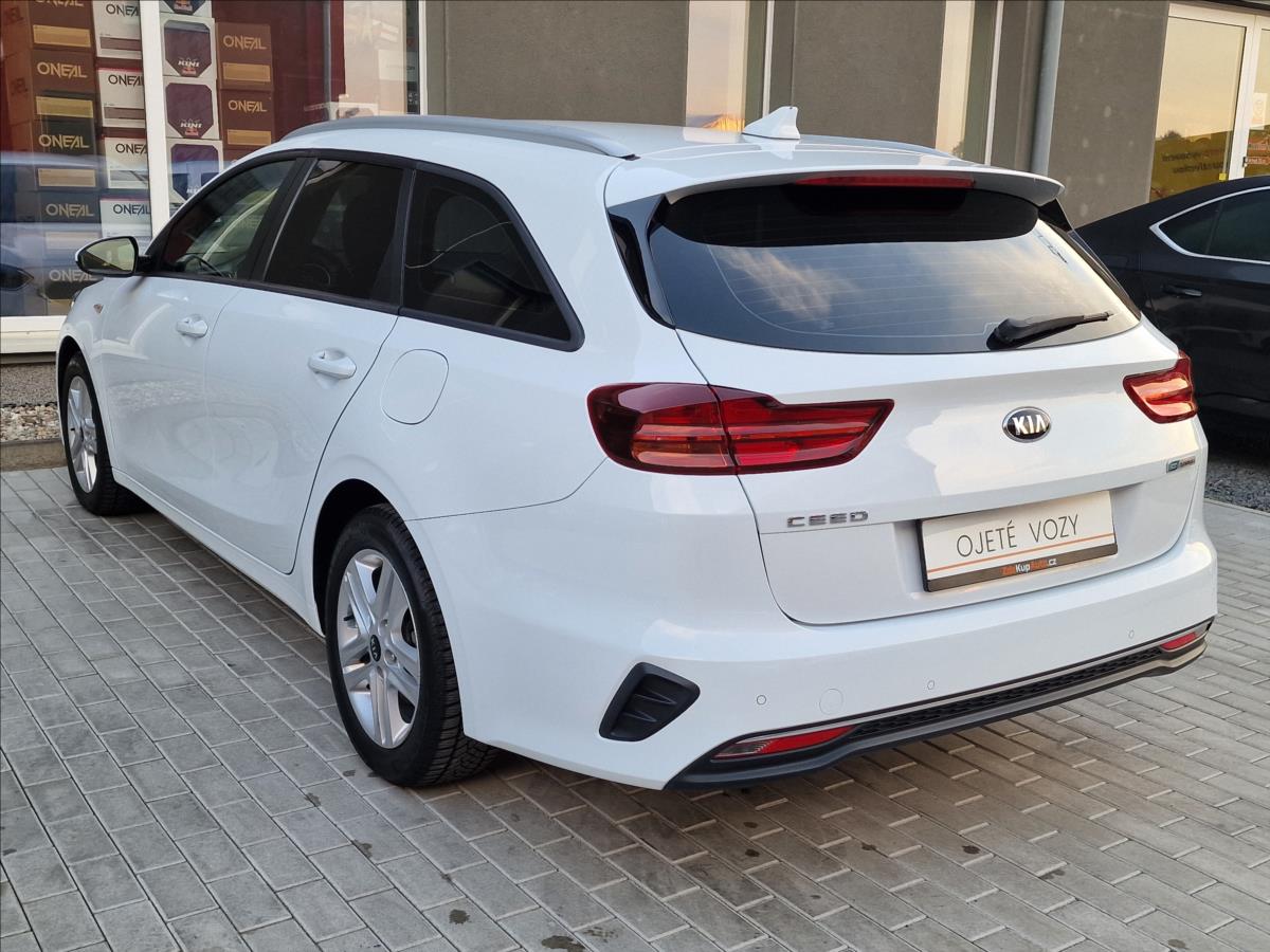 kia-ceed-1-6crdi-100kw-fresh-sw-1-maj - 7