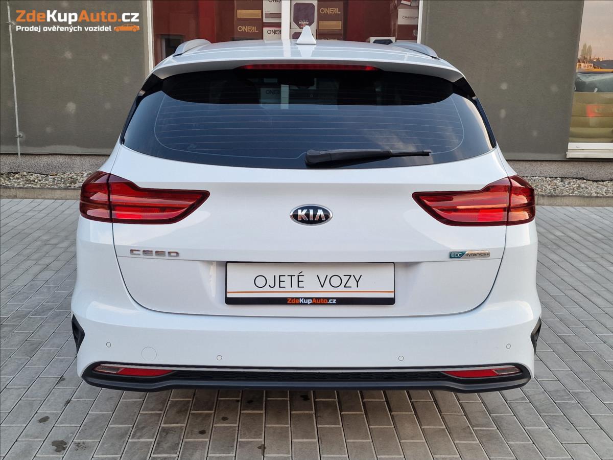kia-ceed-1-6crdi-100kw-fresh-sw-1-maj - 8