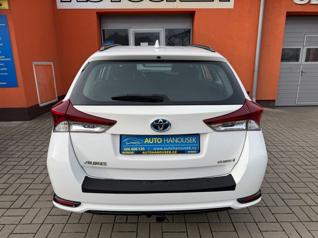 toyota-auris-1-8-e-cvt-automat - 3