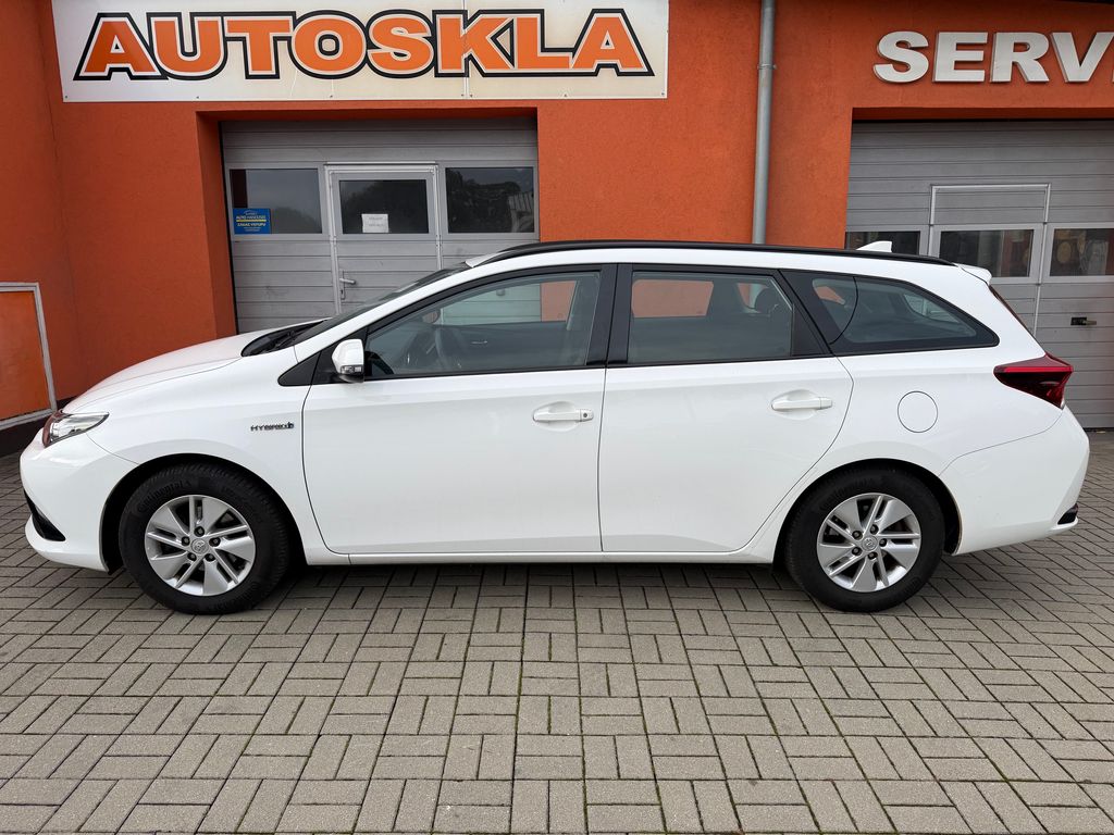 toyota-auris-1-8-e-cvt-automat - 4