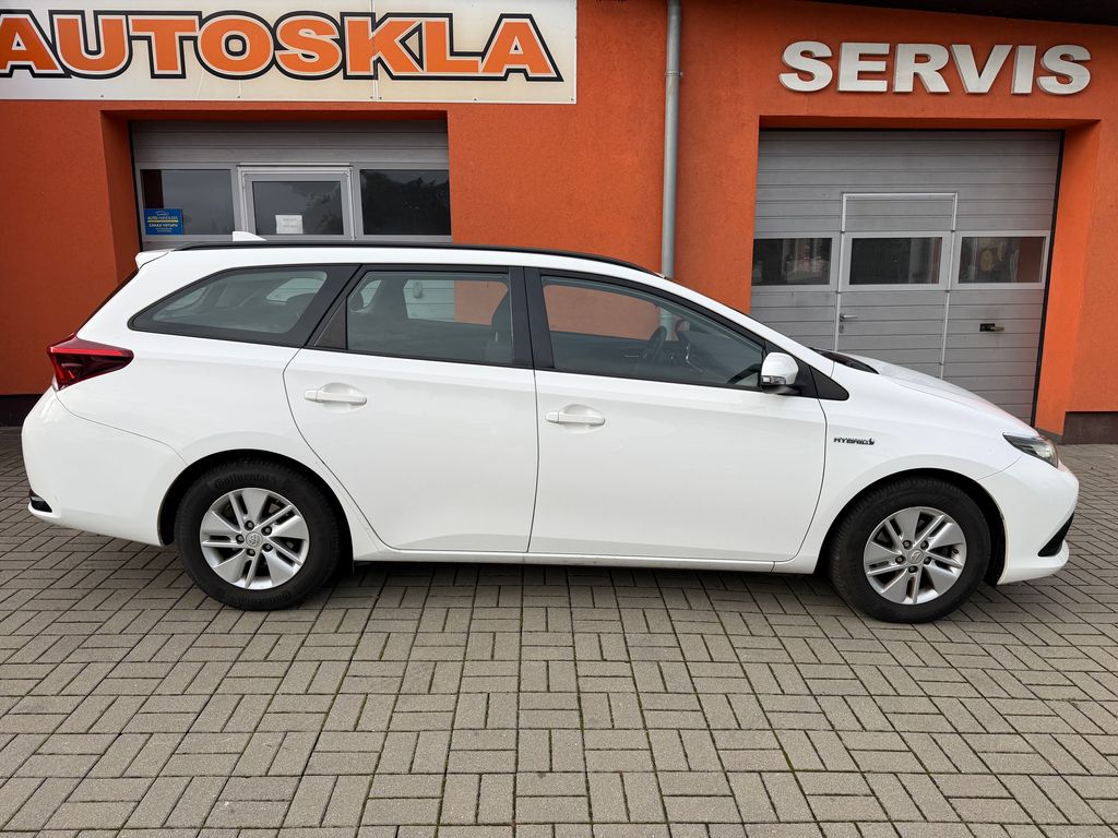 toyota-auris-1-8-e-cvt-automat - 5