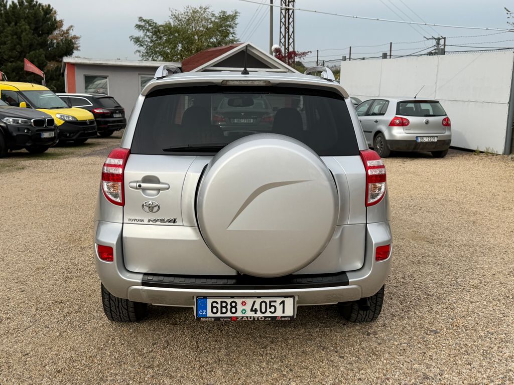 toyota-rav4-2-2-d-cat-110kw-4x4-71-tis-km - 3