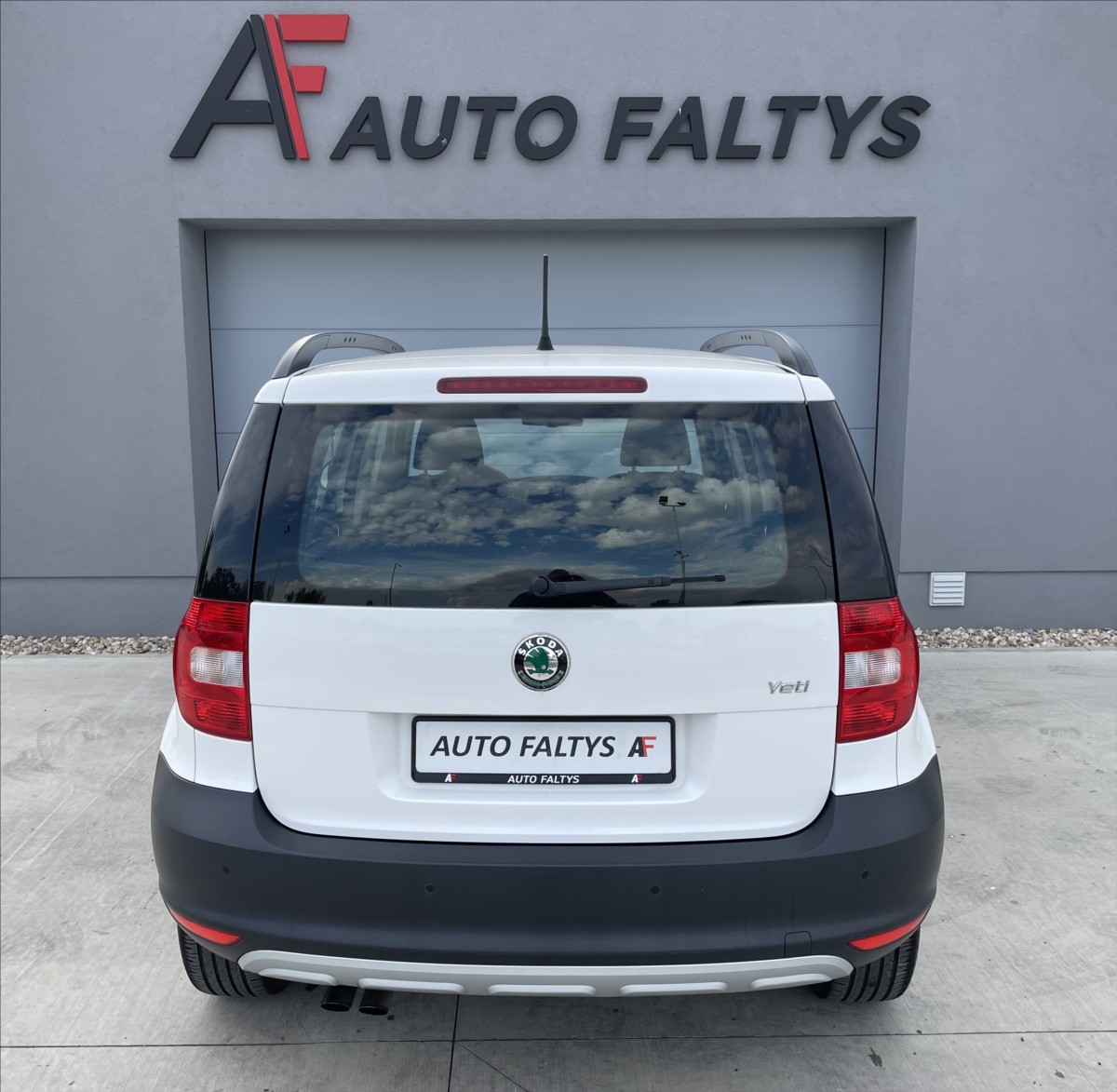 skoda-yeti-2-0-tdi-81kw-4x4-cr - 3