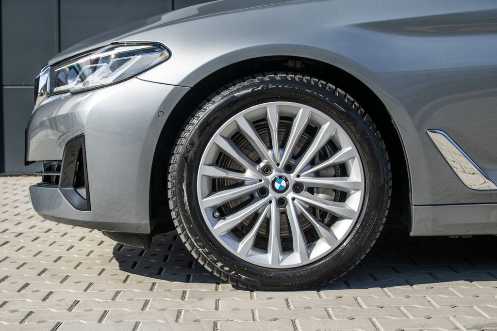bmw-rada-5-530d-210kw-48v-mhev-dph - 8