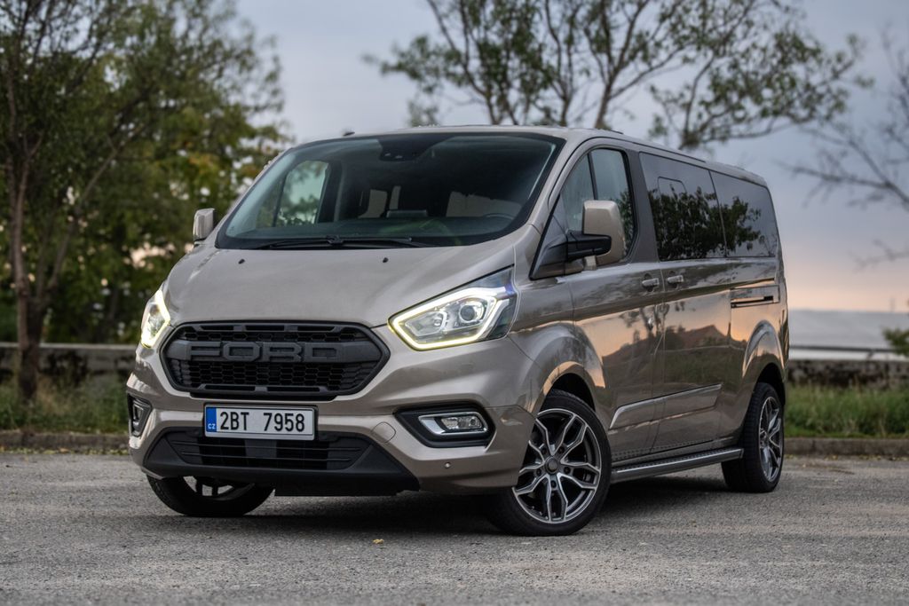 Ford Tourneo Custom 