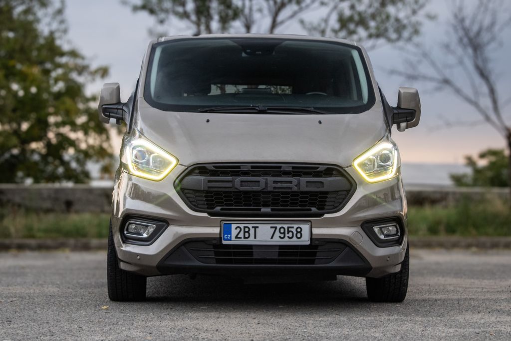ford-tourneo-custom - 1