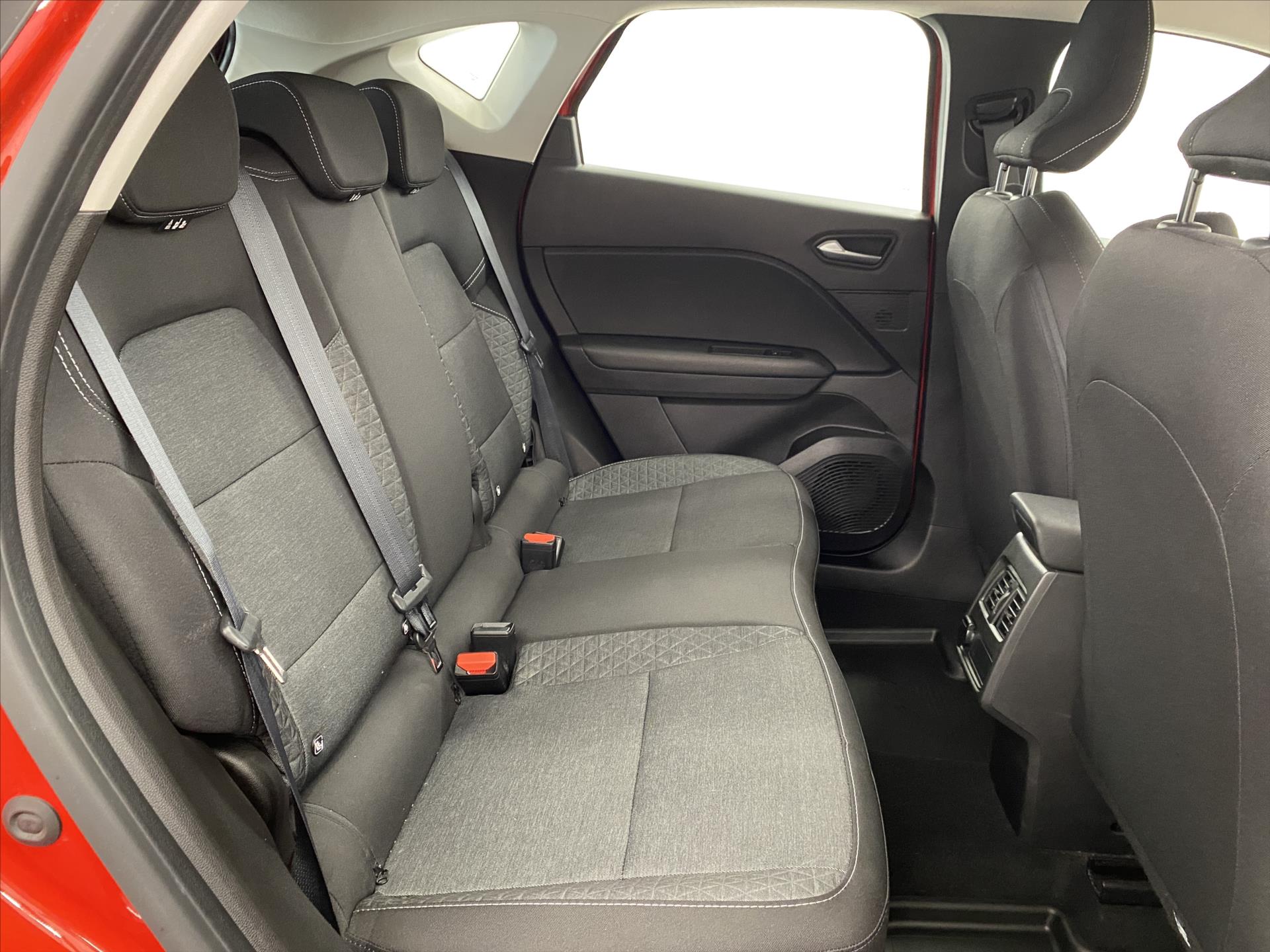 renault-captur-1-3-tce-103-kw-intens-servis-kn - 6