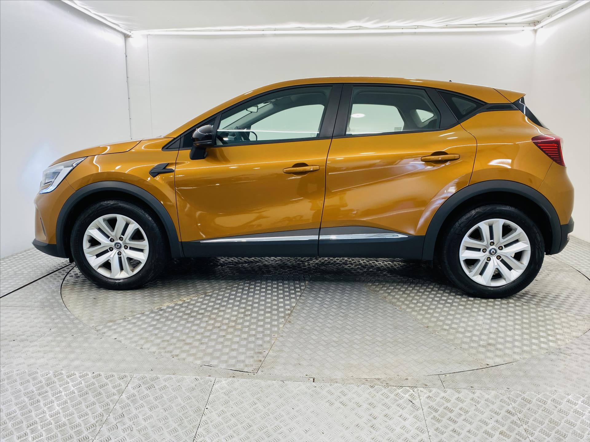 renault-captur-1-0-tce-74kw-1-majitel - 2