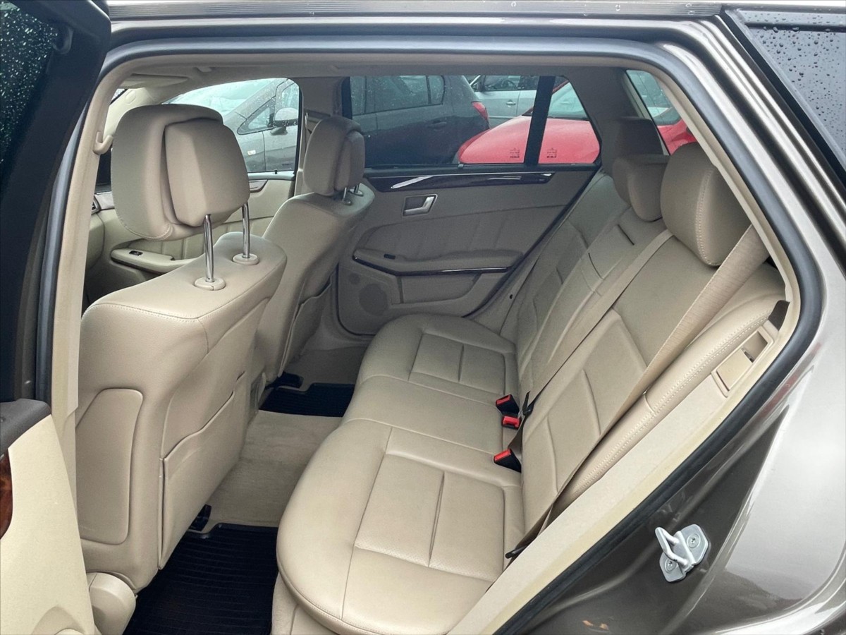 mercedes-benz-tridy-e-2-1-250cdi-4matic - 8