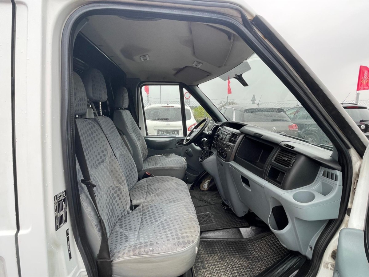 ford-transit-2-2-tdci - 8