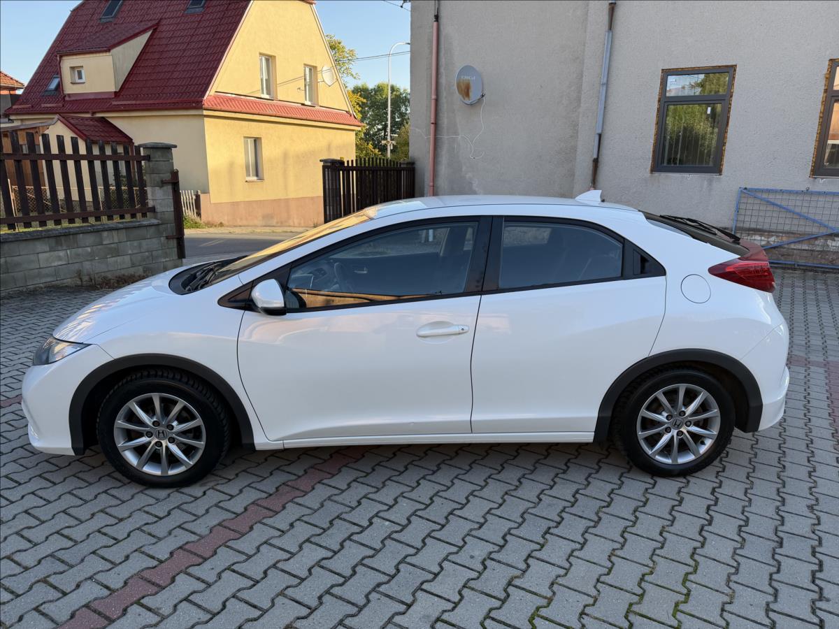 honda-civic-1-8-i-vtec-comfort - 7