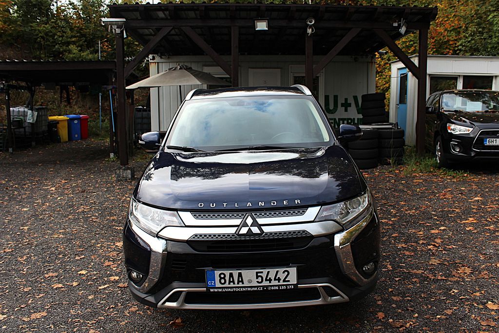 mitsubishi-outlander-2-0i-110-kw-1-majitel - 1