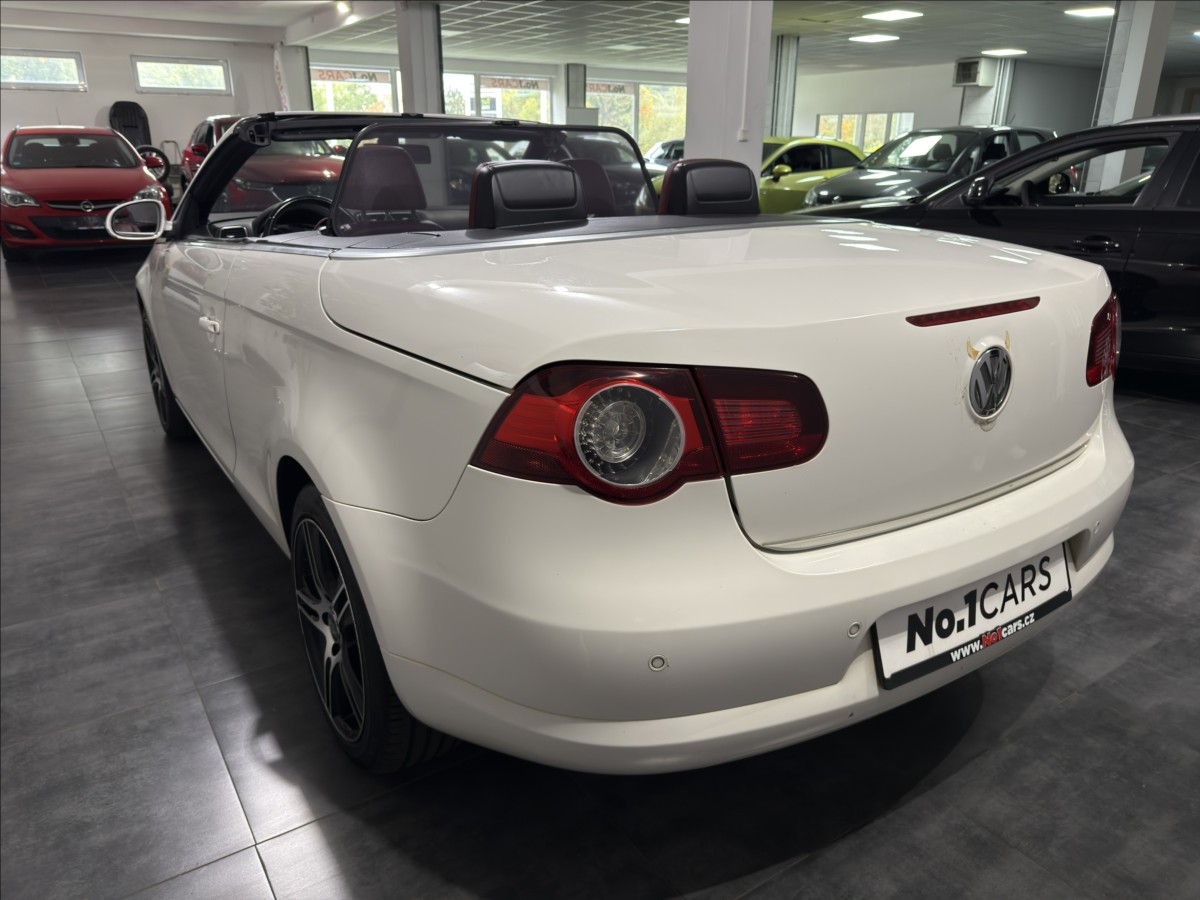 volkswagen-eos-2-0-fsi-cervena-kuze-bi-xen - 3