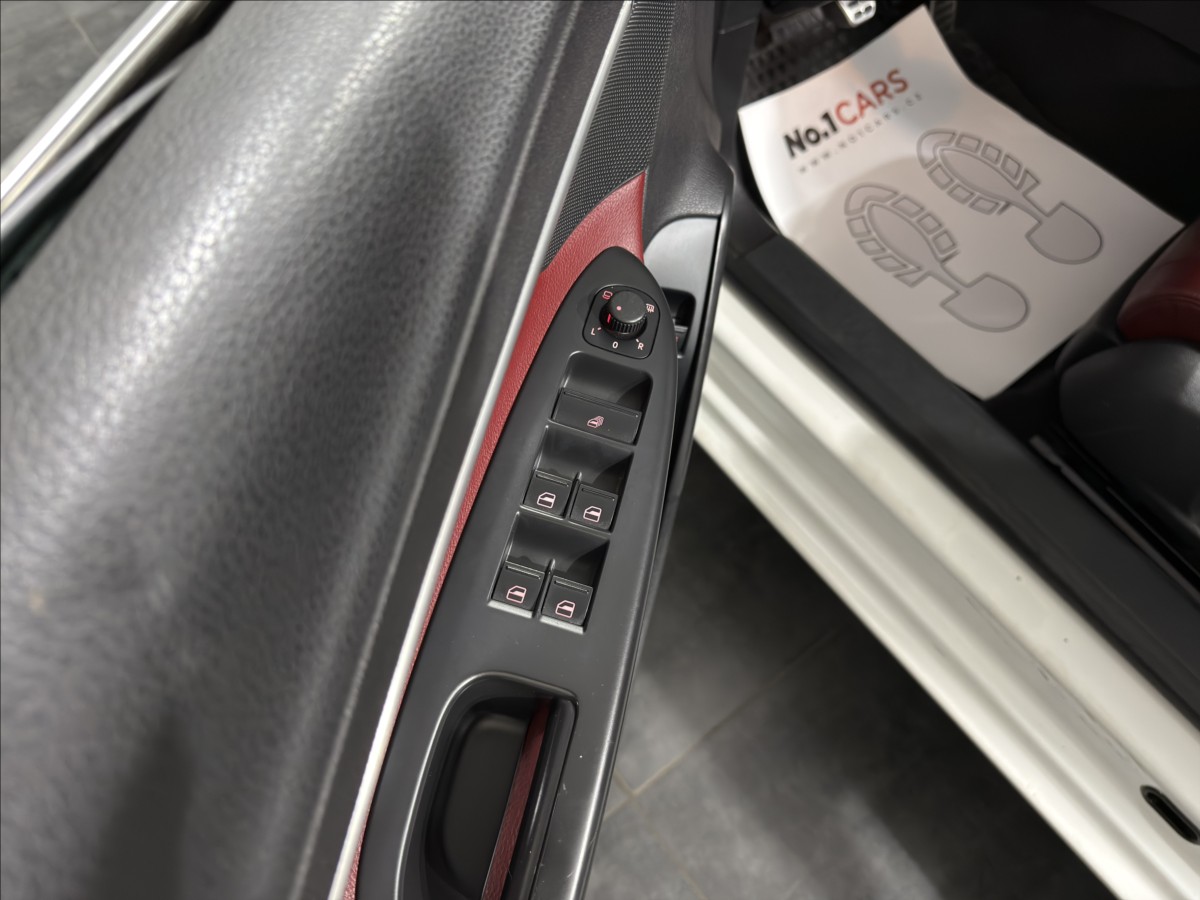 volkswagen-eos-2-0-fsi-cervena-kuze-bi-xen - 6