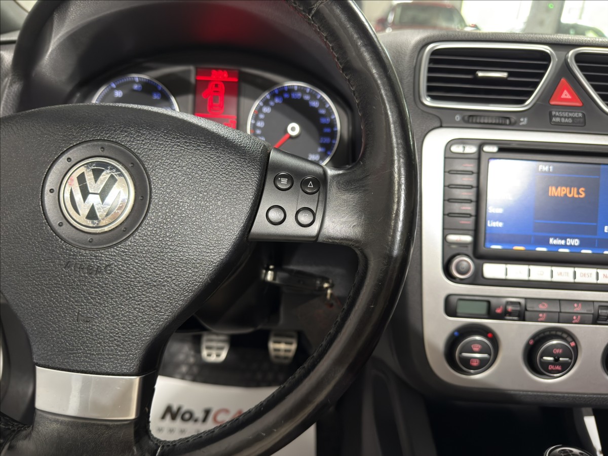 volkswagen-eos-2-0-fsi-cervena-kuze-bi-xen - 9