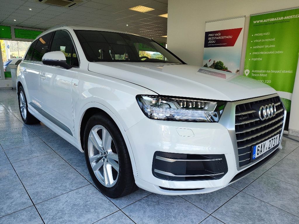 Audi Q7 3.0TDI 200KW ČR TOPSTAV