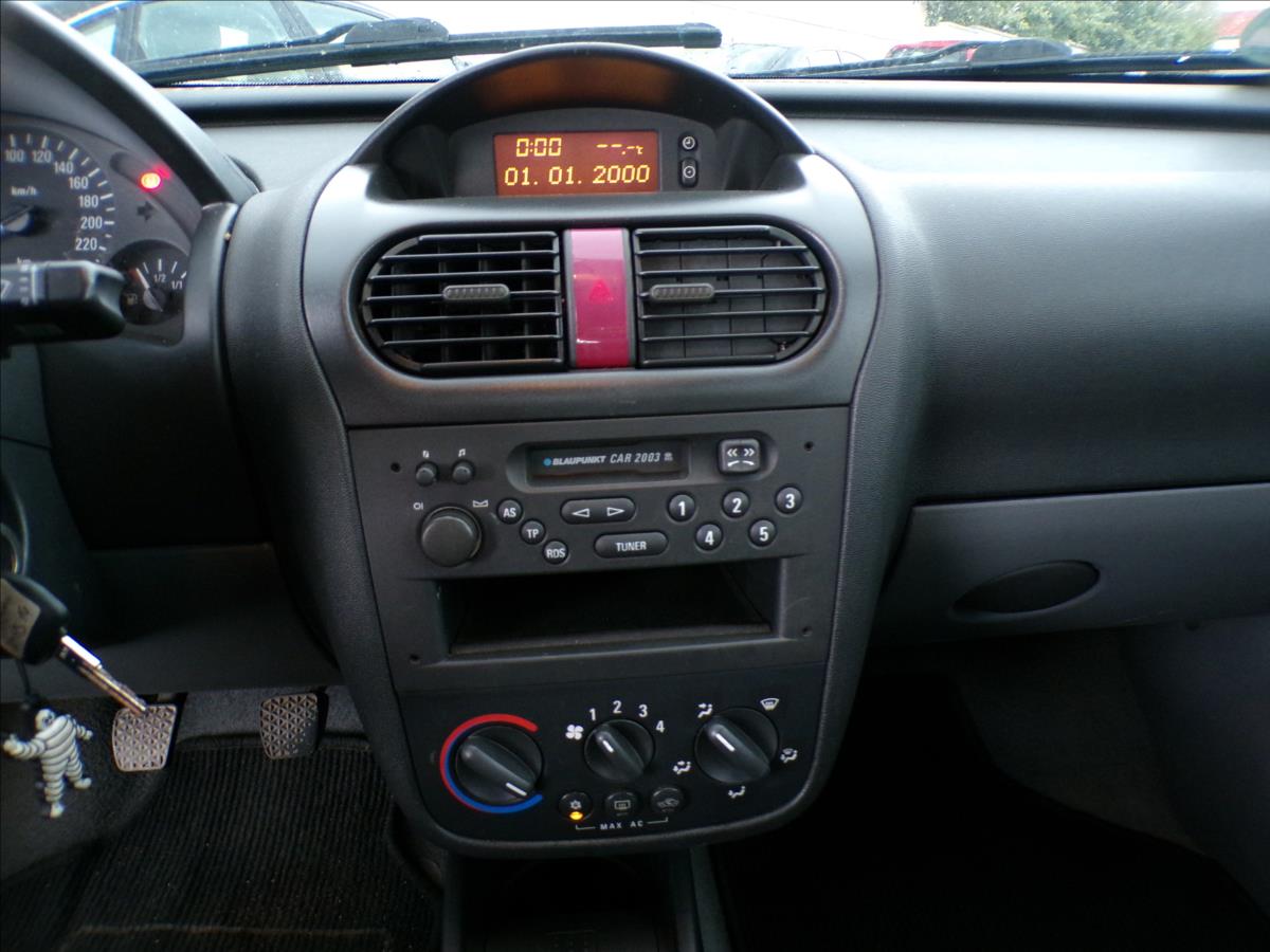 opel-corsa-1-0-i-posilovac-rizeni - 7