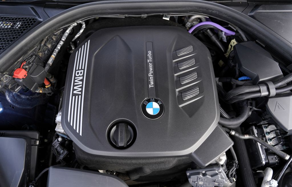 bmw-rada-3-320d-xdrive-lasery-kuze-1-maj-dph - 9