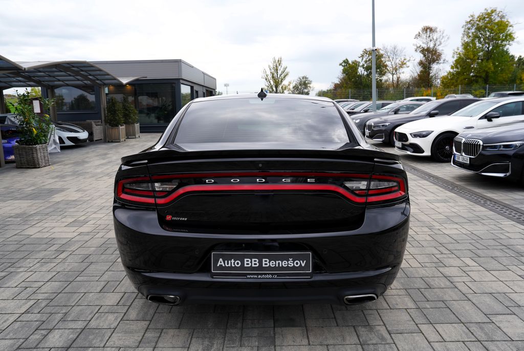 dodge-charger-5-7-v8-hemi-r-t-kuze-at-375-ps - 4