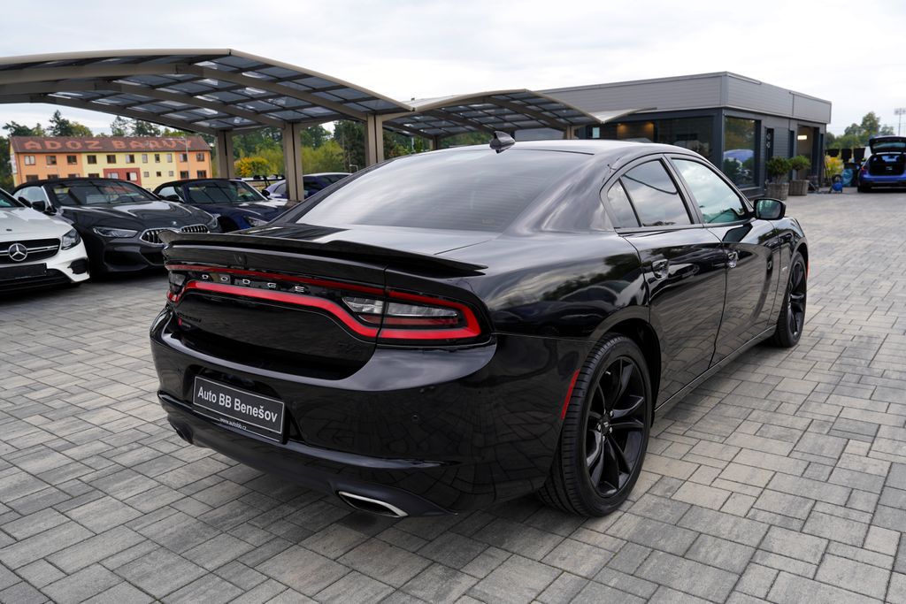 dodge-charger-5-7-v8-hemi-r-t-kuze-at-375-ps - 5