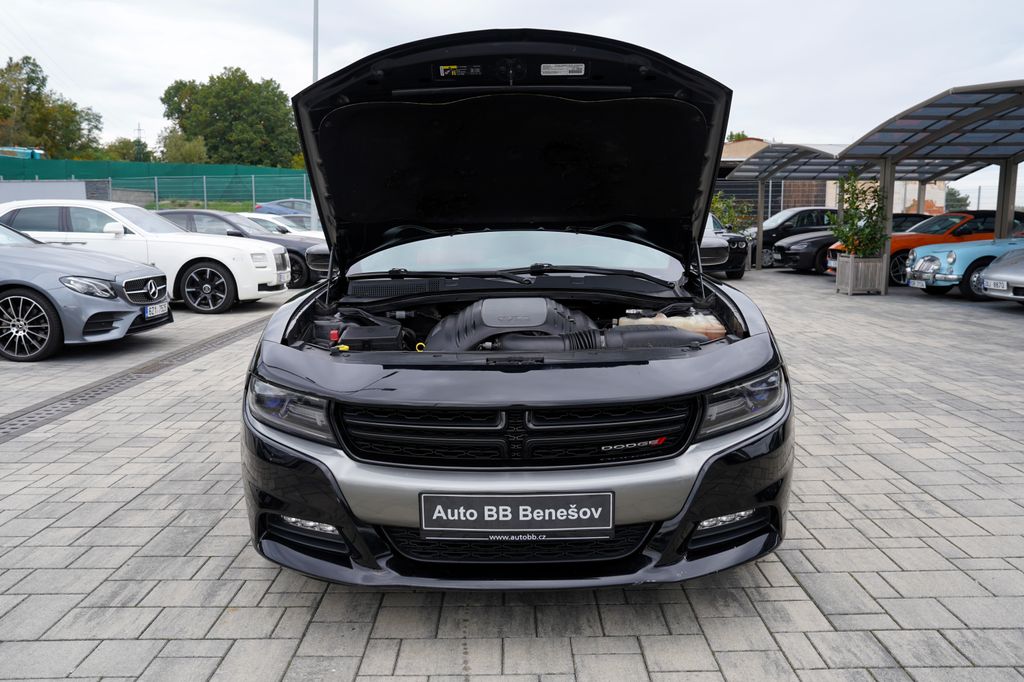 dodge-charger-5-7-v8-hemi-r-t-kuze-at-375-ps - 8