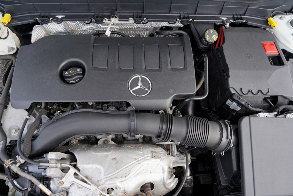 mercedes-benz-glb-250i-4matic-amg-at-225-ps-led - 9