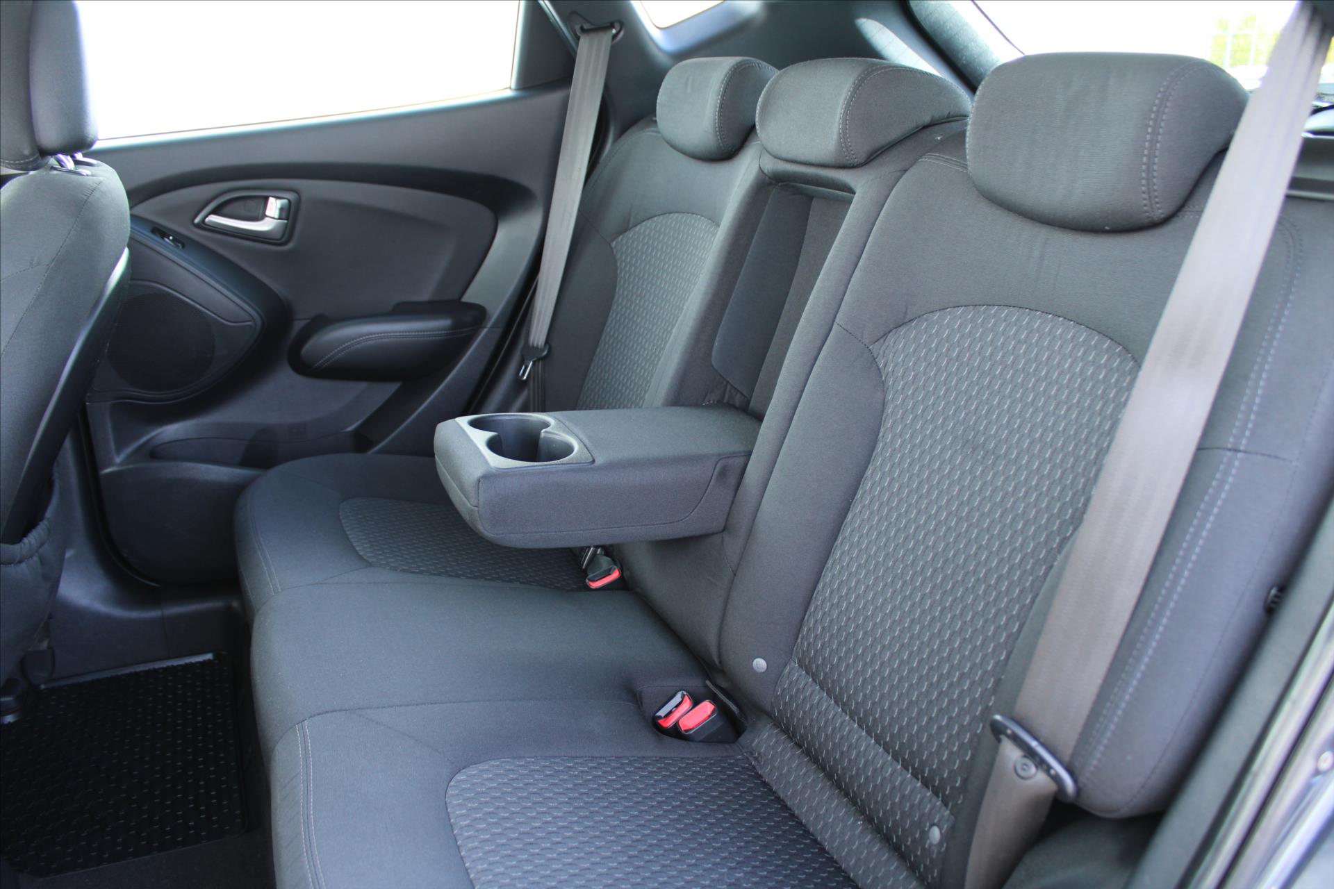 hyundai-ix35-1-6gdi-99kw-cr - 9