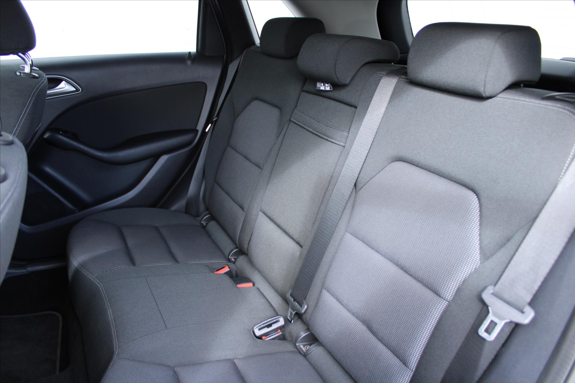 mercedes-benz-tridy-b-220-cdi-125kw-a-t-servis-kniha - 9