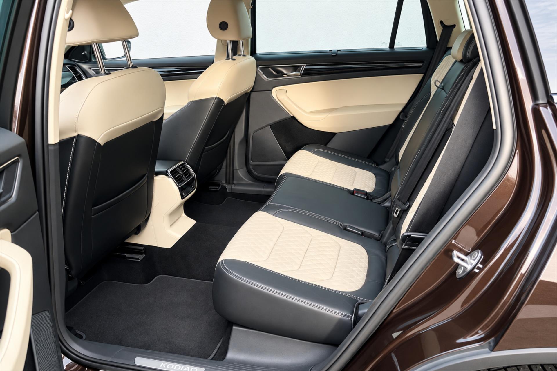 skoda-kodiaq-2-0-tdi-dsg-style-1-maj-dph-cr - 8
