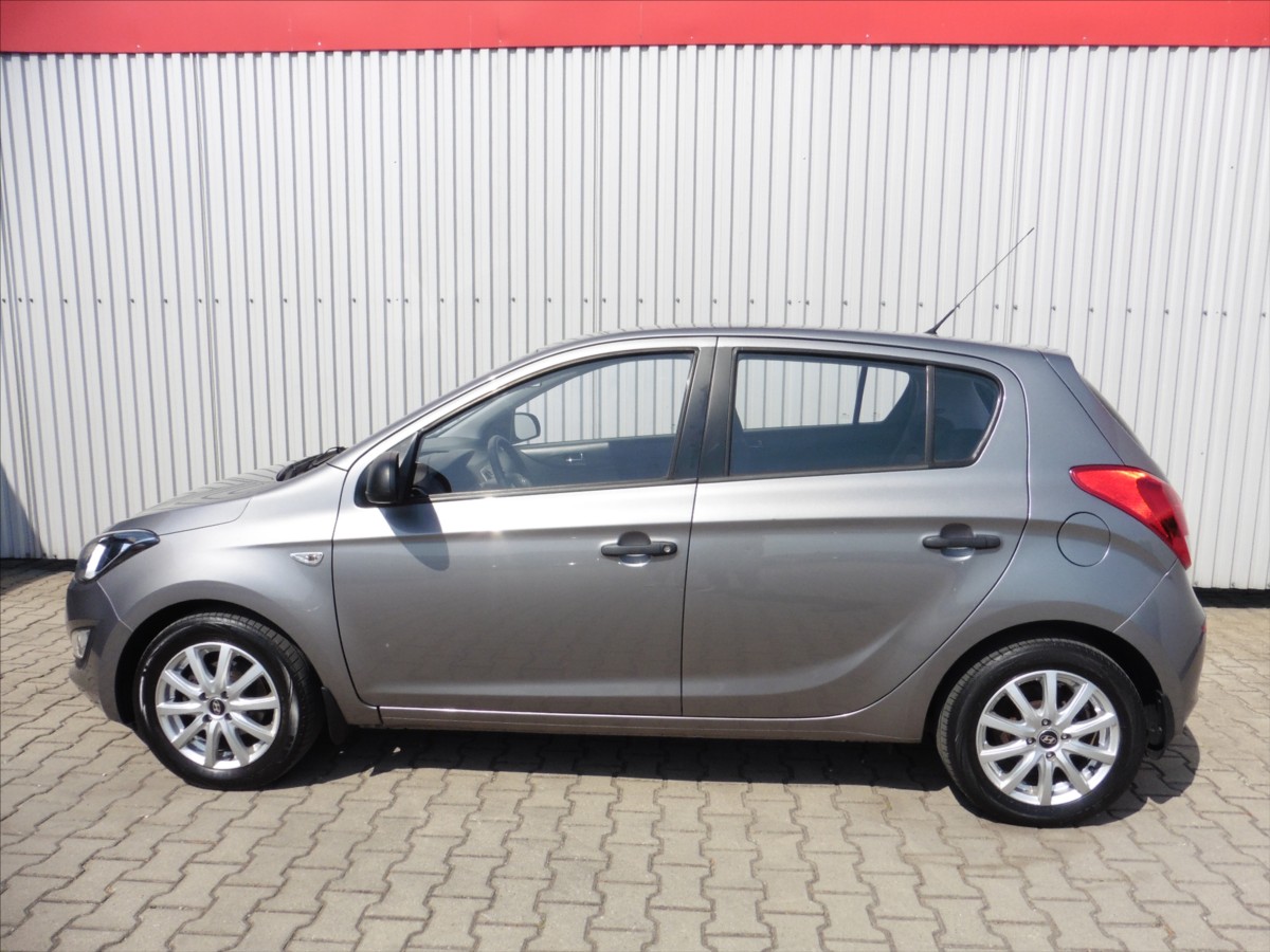 hyundai-i20-1-2i-klima-nove-cr - 4
