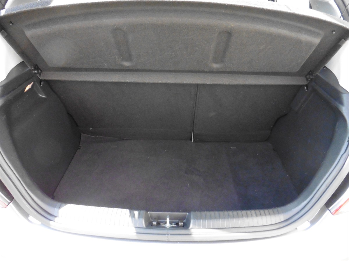 hyundai-i20-1-2i-klima-nove-cr - 6