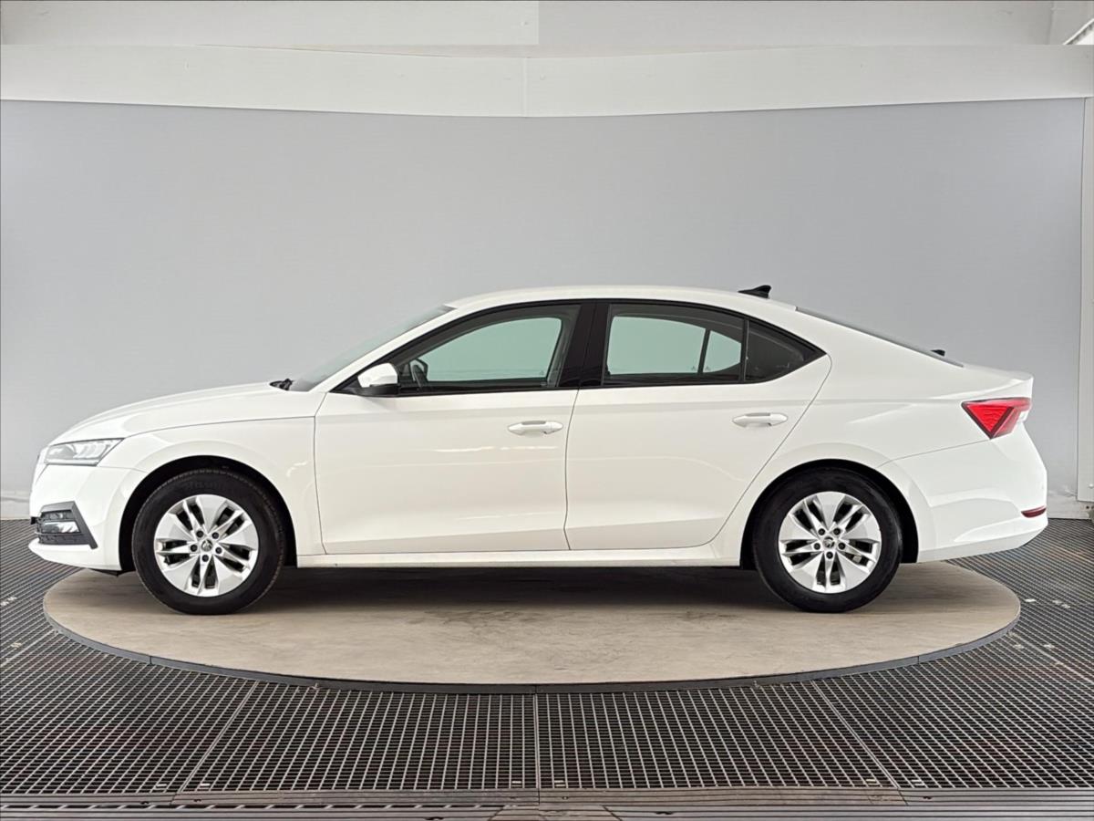 skoda-octavia-2-0-tdi-ambition-plus-7dsg - 2