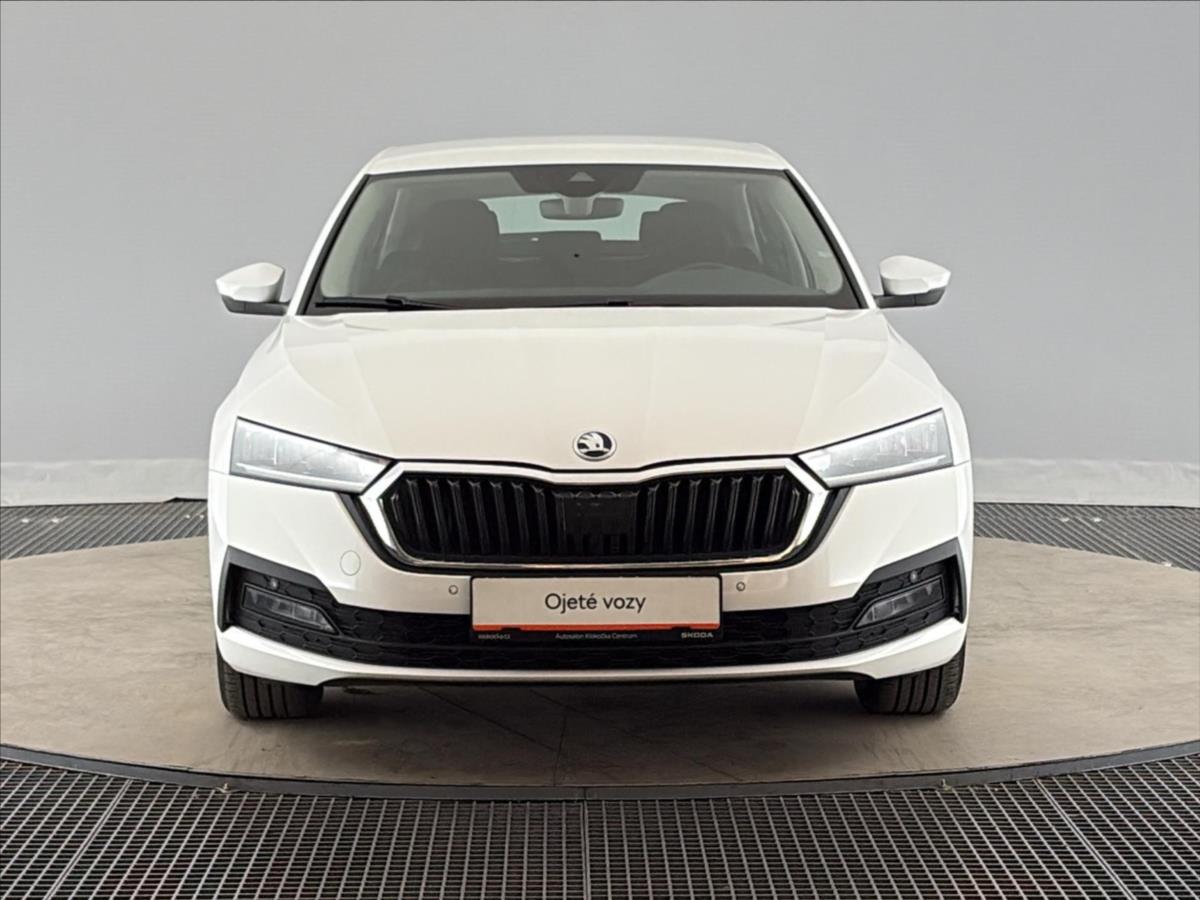 skoda-octavia-2-0-tdi-ambition-plus-7dsg - 3