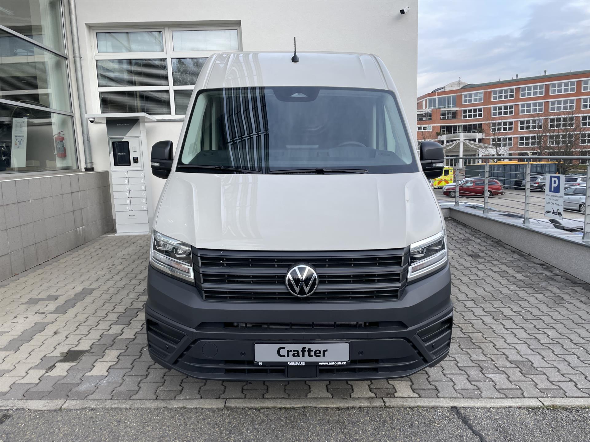volkswagen-crafter-35-130kw-8au-fwd-sr - 1