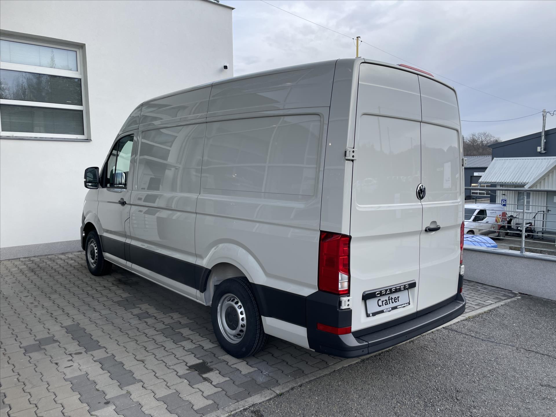 volkswagen-crafter-35-130kw-8au-fwd-sr - 4