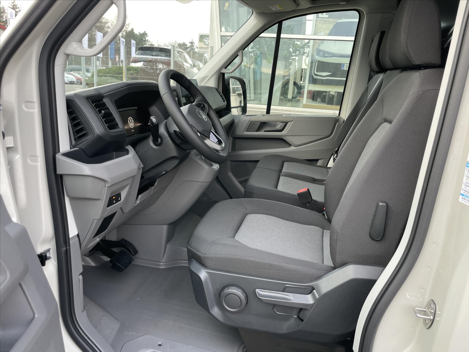 volkswagen-crafter-35-130kw-8au-fwd-sr - 7