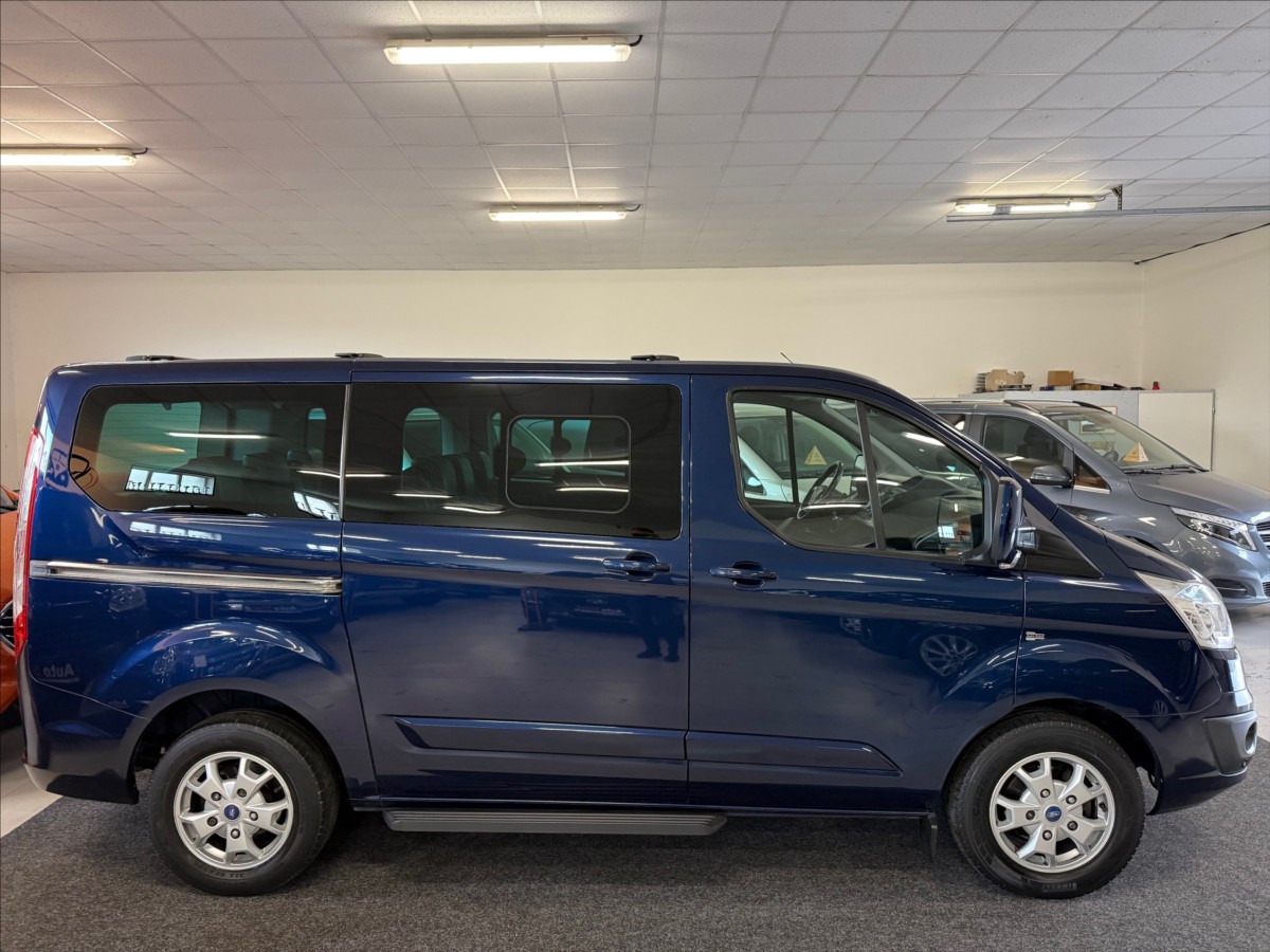ford-tourneo-custom-2-2-titaniumx-114kw-velky-servis - 3