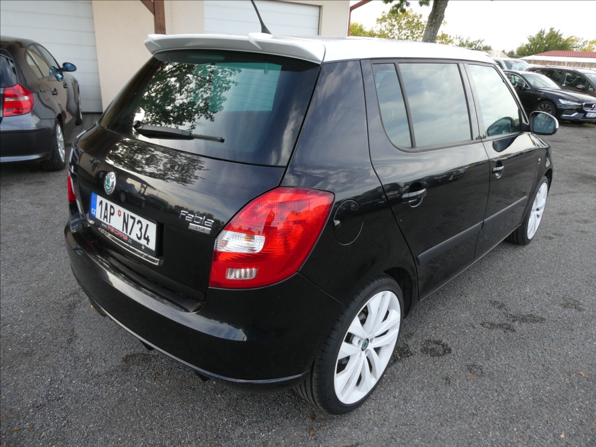 skoda-fabia-1-2-tsi-2-x-kola-po-servise - 9