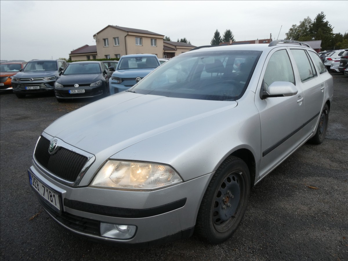 skoda-octavia-1-6-fsi-85kw-zaves-2x-kola - 2