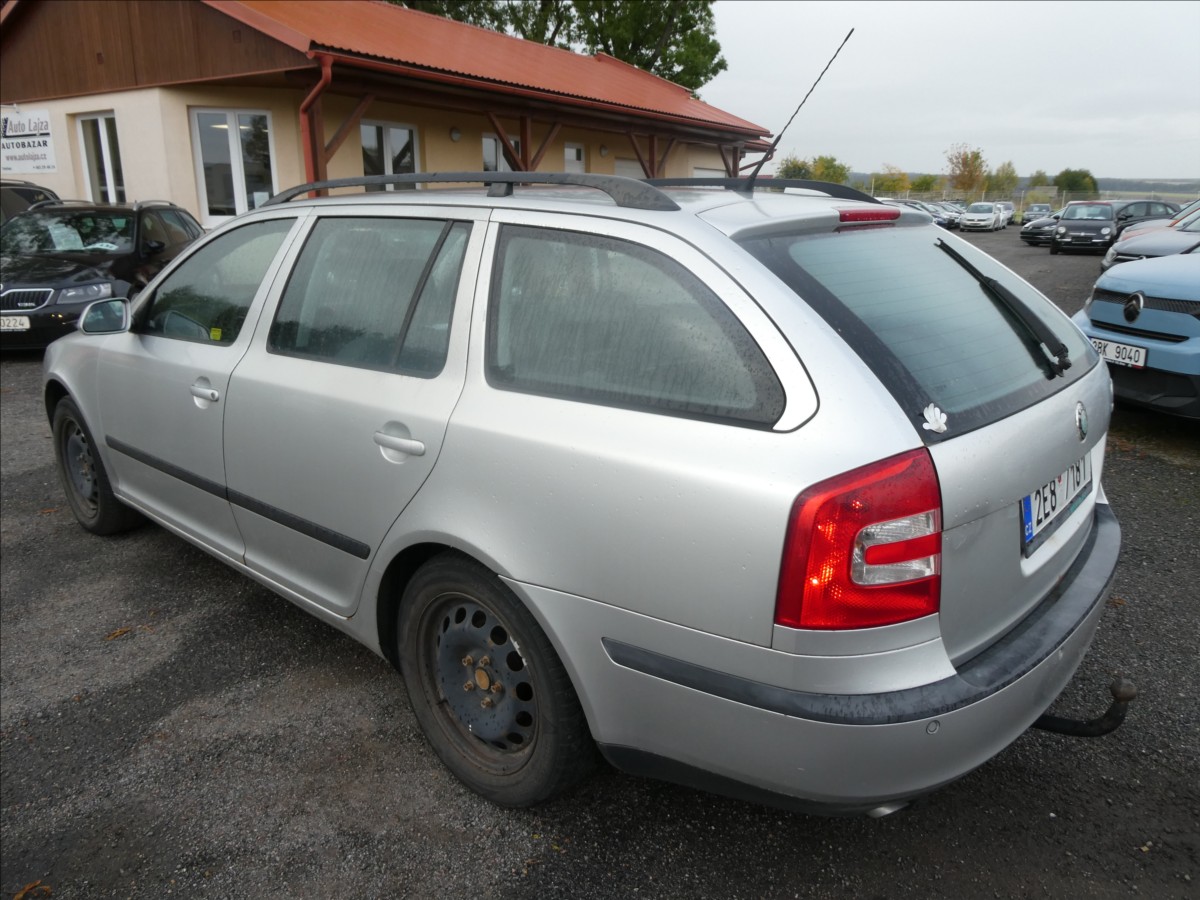 skoda-octavia-1-6-fsi-85kw-zaves-2x-kola - 4
