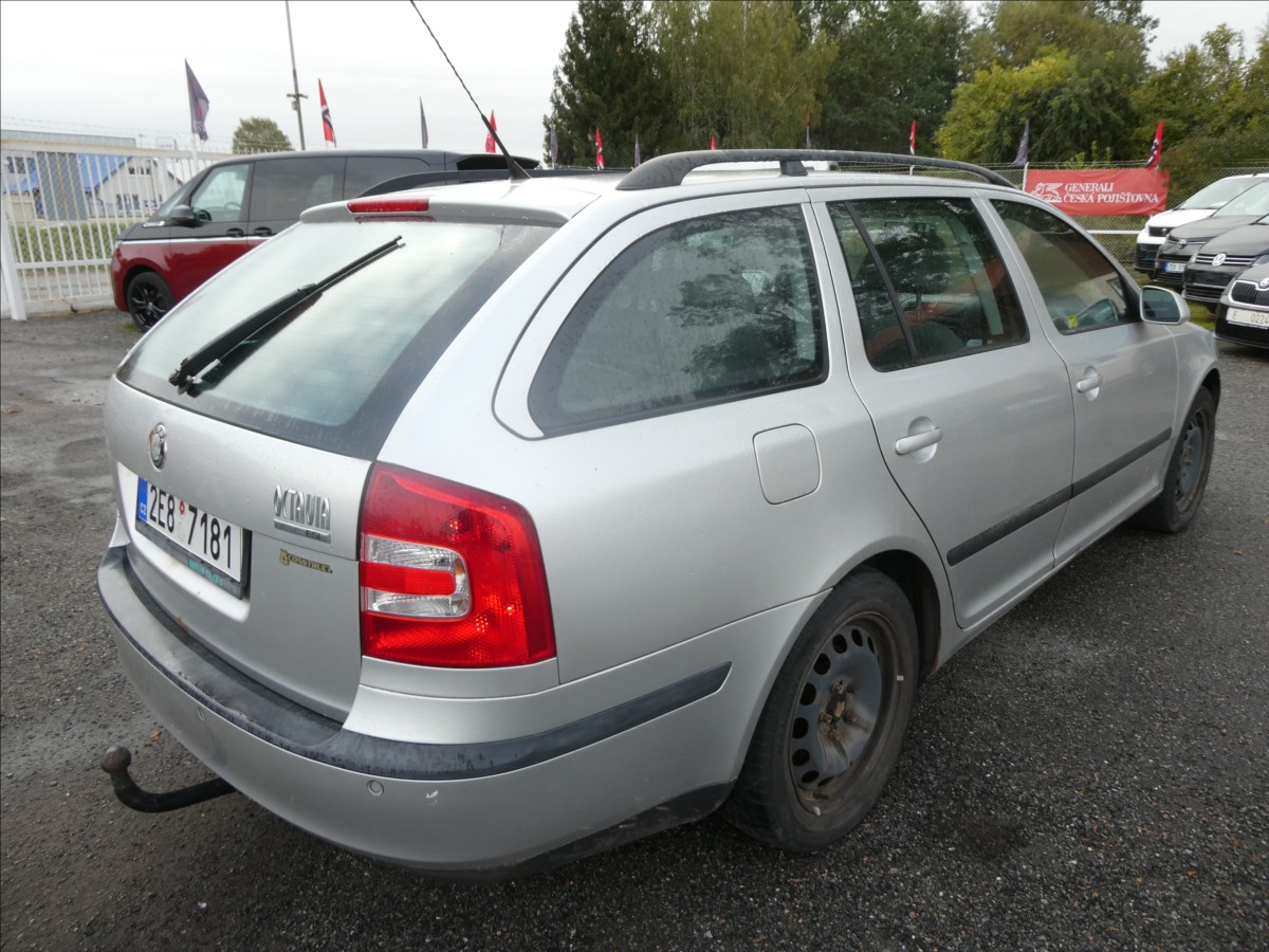 skoda-octavia-1-6-fsi-85kw-zaves-2x-kola - 6
