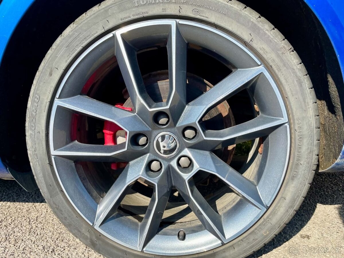 skoda-octavia-2-0-2-rs-tdi-125kw - 5