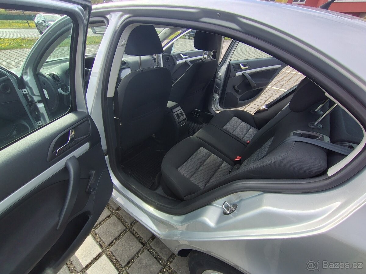 skoda-octavia-1-6-77-kw-2011-stk-10-2028 - 4